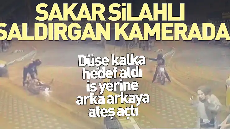 Sakar silahlı saldırgan kamerada...