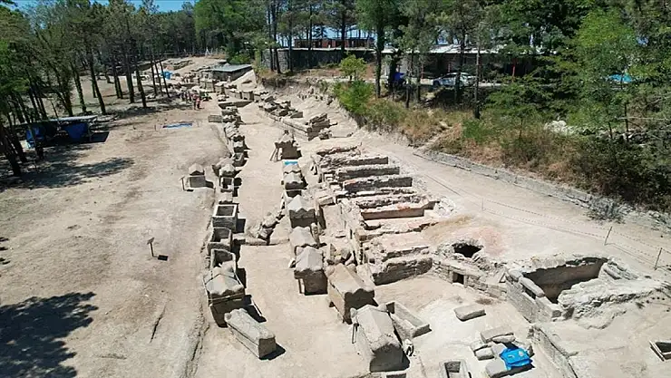 Nekropol alanı gün ışığına kavuşuyor