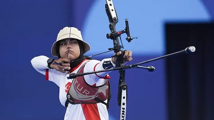 Milli okçu Berra Elif Gökkır son 16 turuna çıktı