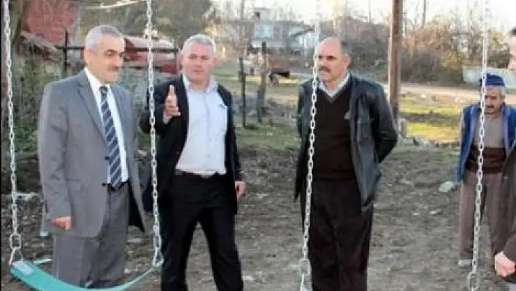 Karakurt, köylerde incelemelerde bulundu