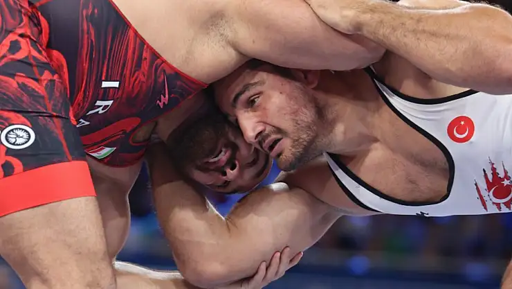 Taha Akgül, final şansını kaybetti