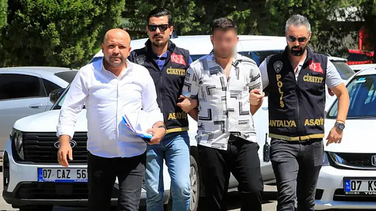 Gazetecilerin 'neden öldürdün' sorusunu ise cevapsız bıraktı