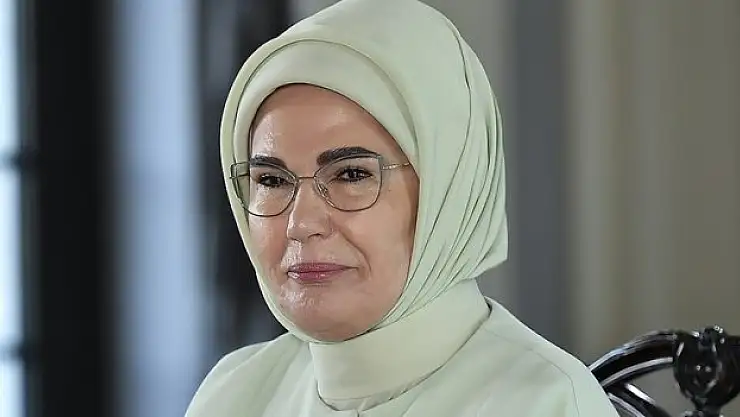 Emine Erdoğan, AK Parti'nin 23. yaşını kutladı