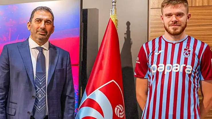 Trabzonspor Arseniy Batagov için imza töreni düzenledi