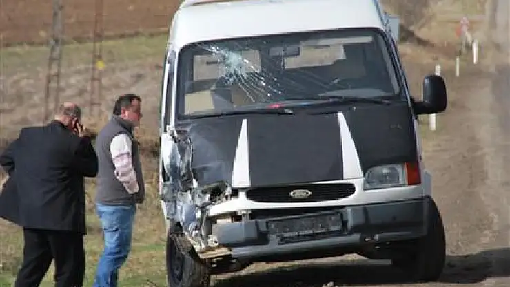 Aynı yönde giderken çarpıştılar