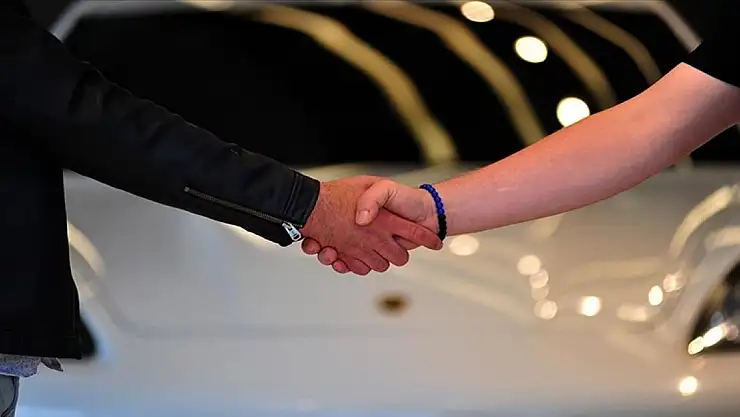 Otomotivdeki 'doğrulanmış ilan' düzenlemesiyle yetki belgesi olmayan galericiler ilan veremeyecek