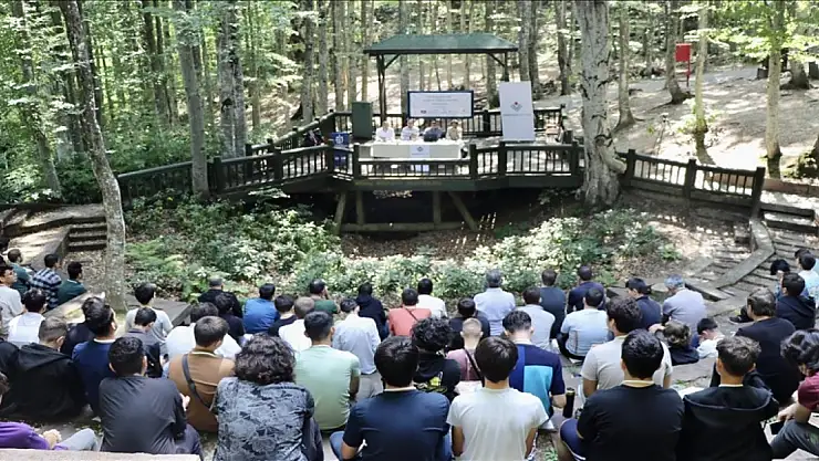 Türk ve yabancı öğrenciler yazar okumalarıyla düşünce dünyalarını zenginleştirdi