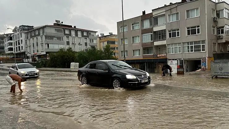 Sinop'ta sağanak vurdu