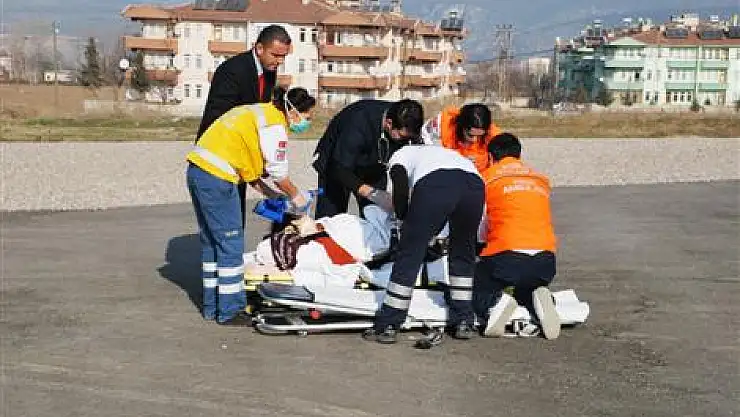Kadının imdadına ambulans yetişti