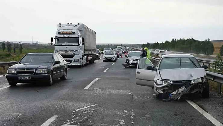 Yağmur kazaya davetiye çıkardı: