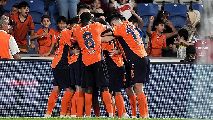 Başakşehir, UEFA Konferans Ligi'nde adını lig aşamasına yazdırdı