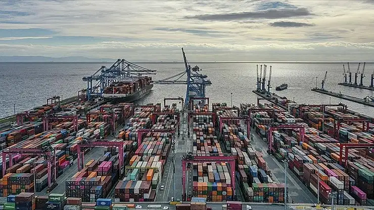 Dış ticaret hacmi 8 ayda 708,3 milyar lirayı buldu