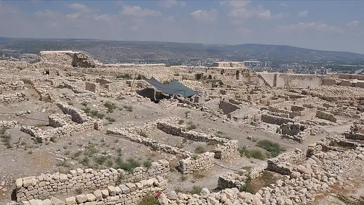 'Tılsımlı mezar tableti' bulundu