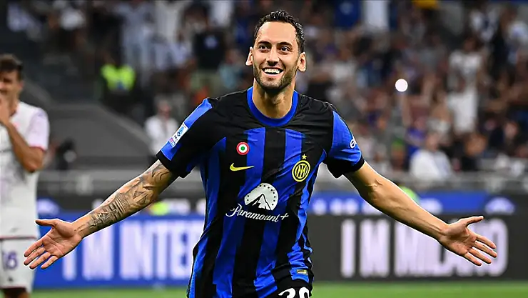 Hakan Çalhanoğlu, Altın Top ödülüne aday gösterildi