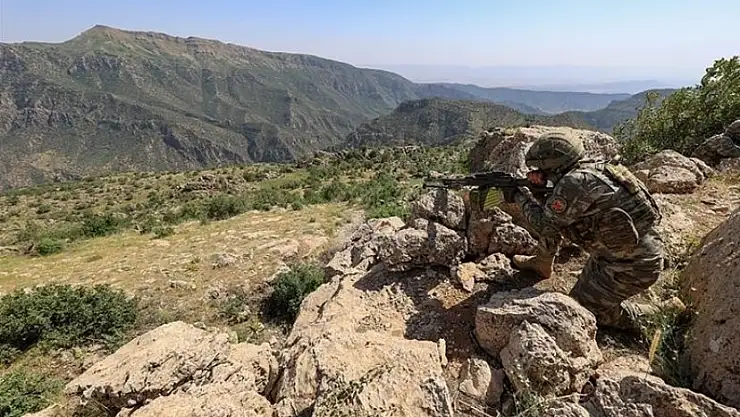 8 PKK/YPG'li terörist etkisiz hale getirildi
