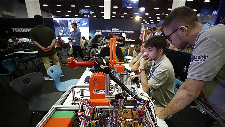 TEKNOFEST Akdeniz'de 'Fikir Maratonu Yarışması' başladı