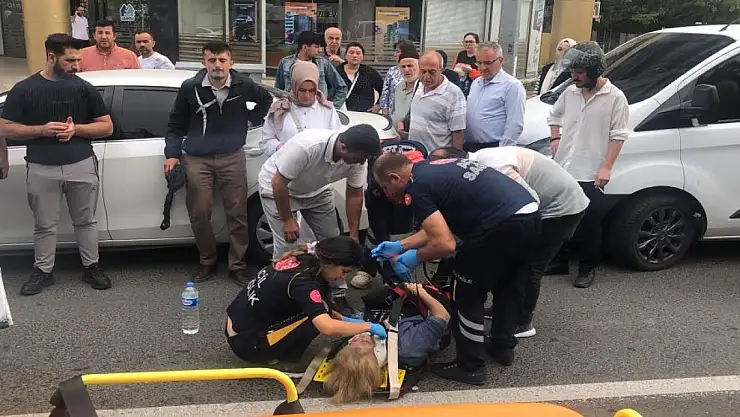 Motosiklet yayaya çarptı