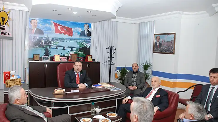 Başkan Kefeli'den AK Partiye Ziyaret