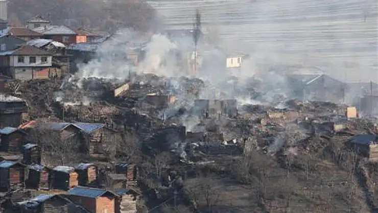 Vezirköprü'de 24 Ev Kül Oldu