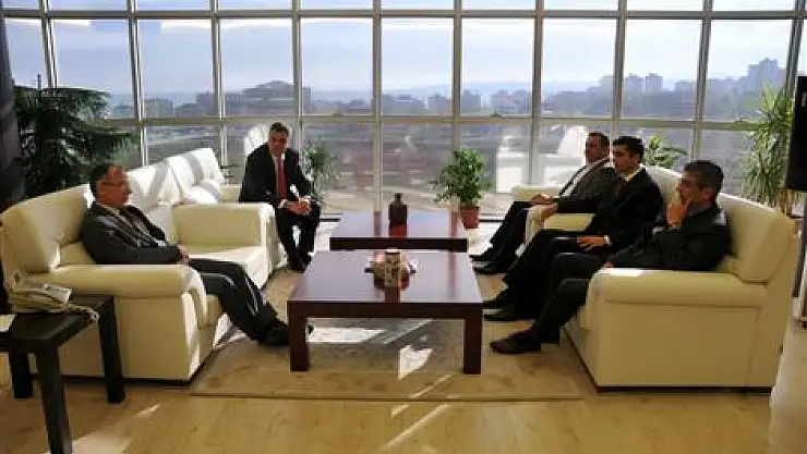 Aydınlar Ocağı'ndan Rektör Akan'a Ziyaret