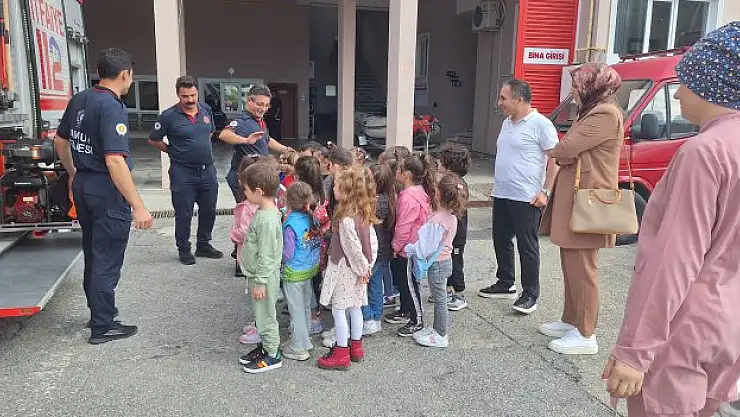 Öğrenciler itfaiyeyi ziyaret etti