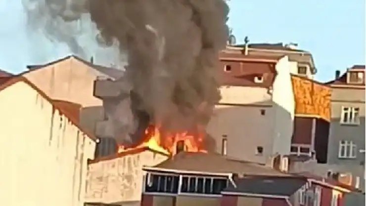 Arnavutköy'de yangın
