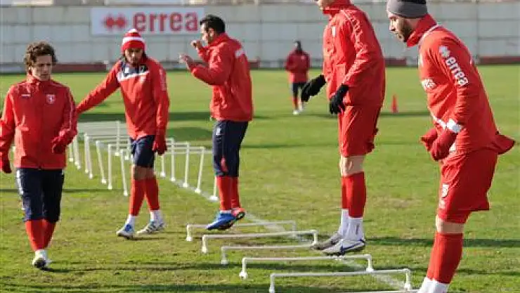 SAMSUNSPOR'DA ÇİFTE MESAİ