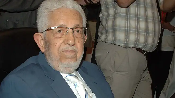 Recai Kutan hayatını kaybetti