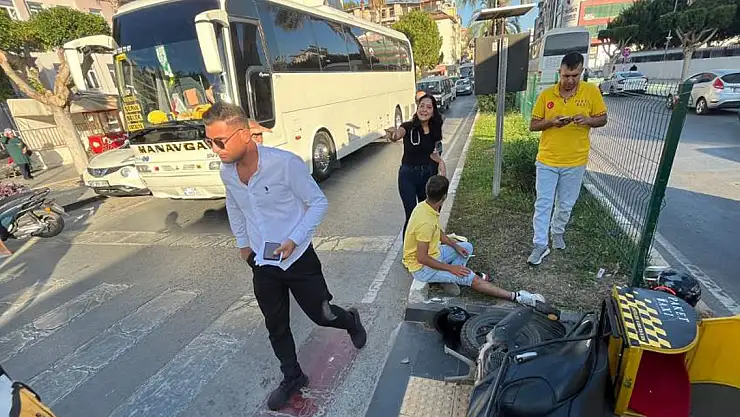 ADLİYE ÖNÜNDE KAZA