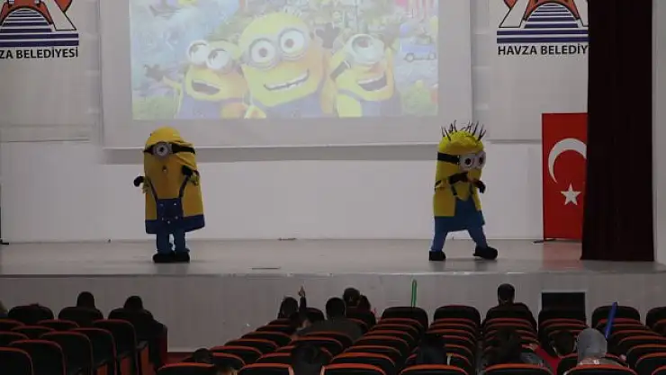 'Minyonlar Müzikali' çocuklarla buluştu