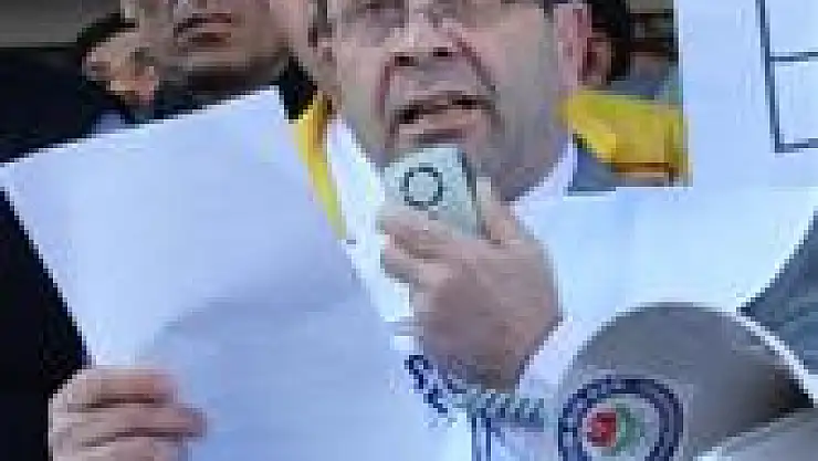 Sağlıkçılardan Şiddete Tepki