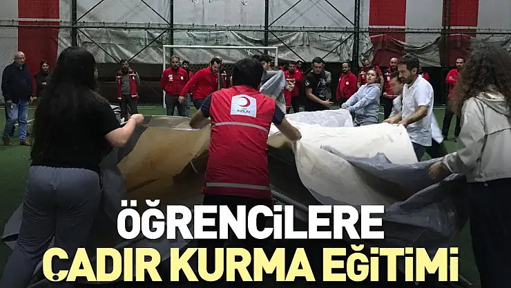 Öğrencilere çadır kurma eğitimi