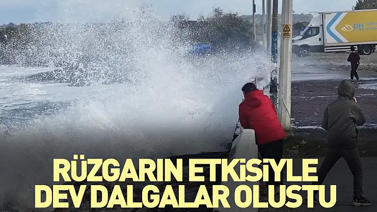 Rüzgarın etkisiyle dev dalgalar oluştu