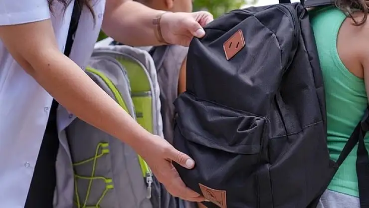 Öğrencilerde sırt ve bel ağrısı riski artıyor