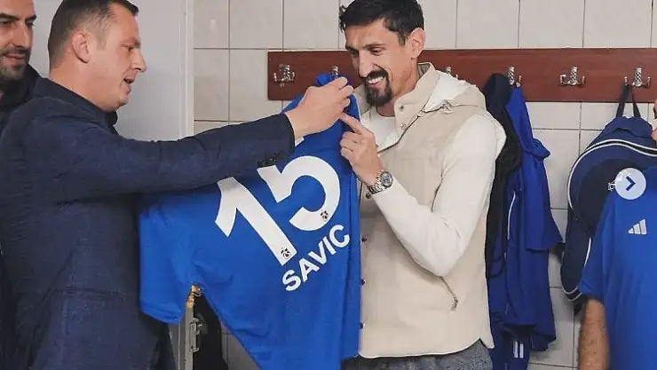 Stefan Savic'ten Buducnost Podgorica'ya sevinç dolu ziyaret