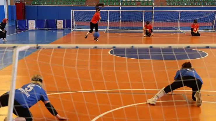 İlham olmak için çalışıyor