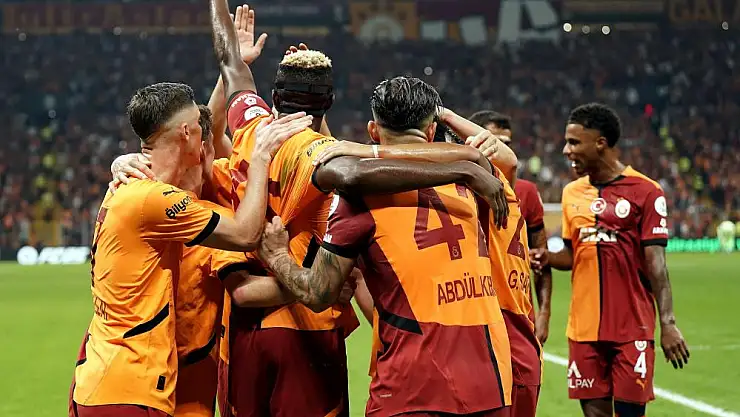 Galatasaray'da derbide hedef 3 puan