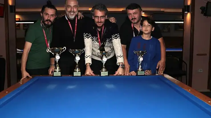 Bilardo Cumhuriyet Kupası sahibi Emrullah Can