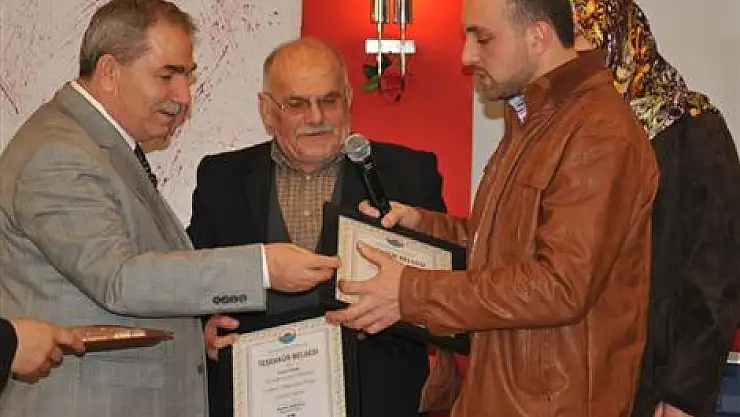 Çöpten altın kazandılar