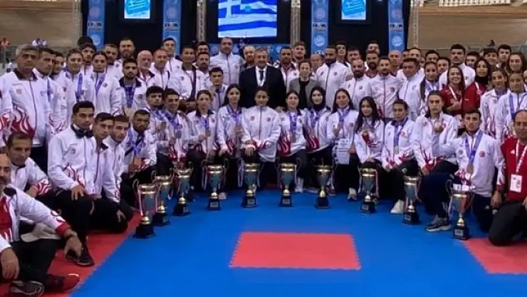 Milli kick boksçular ikinci oldu