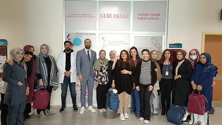 Anne adaylarına gebelik okulunda eğitim