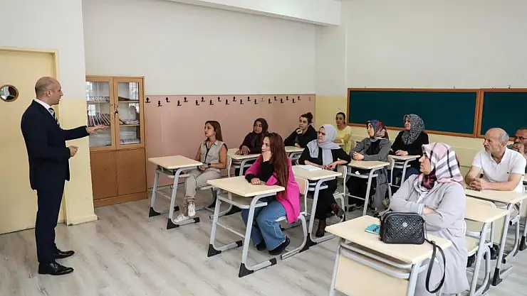 Ebeveynlere 'Maarif Modeli' okulları açılıyor