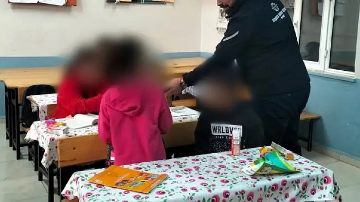 Vezirköprülü öğrencilere kışlık destek