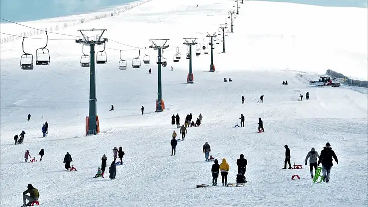 'Akdağ Kayak Merkezi' sezona hazır