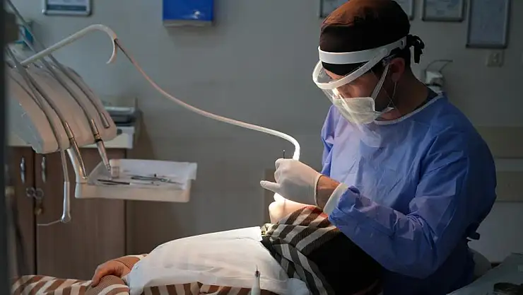 Diş Hekimi Varlık: 'Diş sağlığı tüm vücudu etkiliyor'