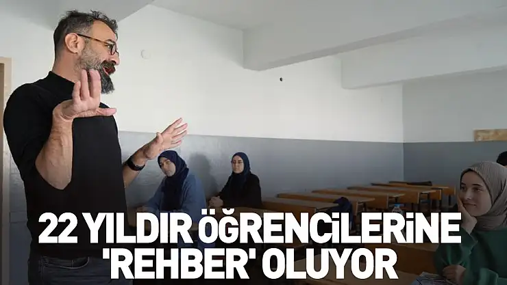 22 yıldır öğrencilerine 'rehber' oluyor