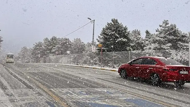 İstanbul'da hava durumu hayatı olumsuz etkiledi