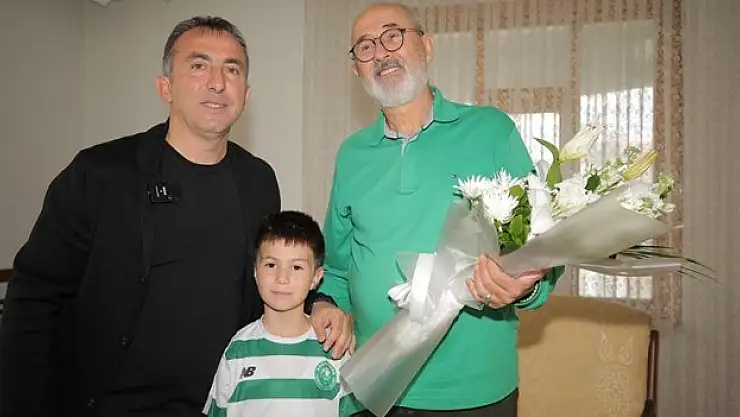 Konyaspor fanatiği emekli öğretmeni sevindirdi