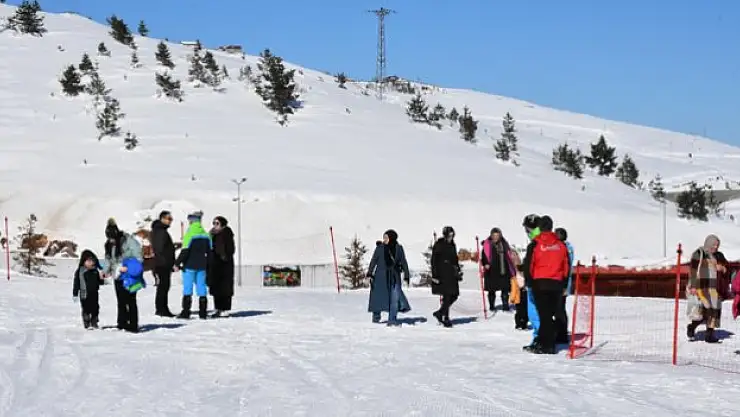 Çambaşı Kayak Tesisleri'nde heyecan başladı