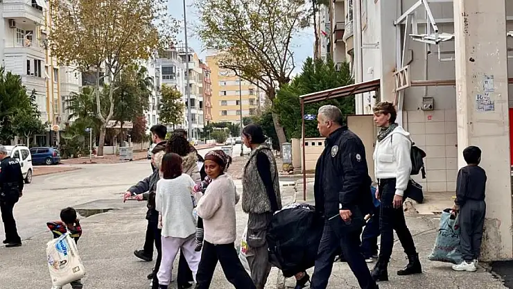 Pazar yerini mesken tuttu